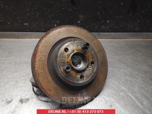Infiniti Q30 Achsschenkel links hinten O380434 foto 2