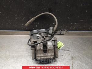 Infiniti Q30 Bremszange links hinten O376386 foto 2