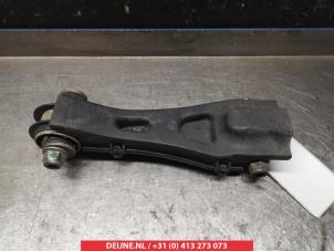 Infiniti Q30 Draagarm links-achter O383622 foto 2