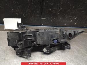 Infiniti Q30 Mistlamp links-voor O268095 foto 3