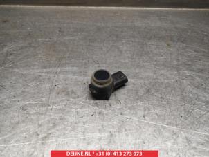 Gebruikte Parkeersensor Infiniti Q30 (H15) 2.2d 16V AWD Prijs € 35,00 Margeregeling aangeboden door V.Deijne Jap.Auto-onderdelen BV