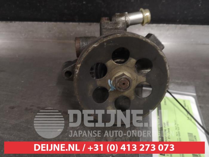 Gebruikte Stuurpomp Honda CR-V (RD1/3) 2.0i 16V VTEC Prijs € 50,00 Margeregeling aangeboden door V.Deijne Jap.Auto-onderdelen BV