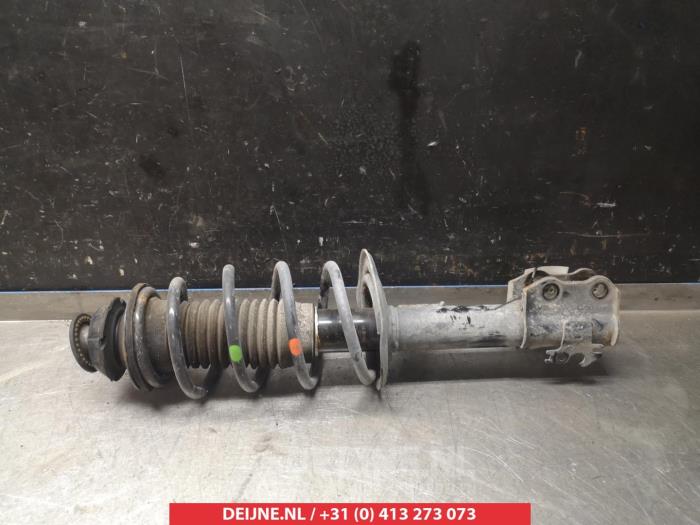 Subaru Trezia Front shock absorber rod, right O321470