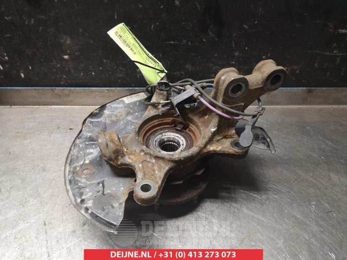 Subaru Trezia Knuckle, front left O322587