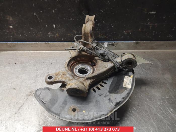 Subaru Trezia Knuckle, front right O323615