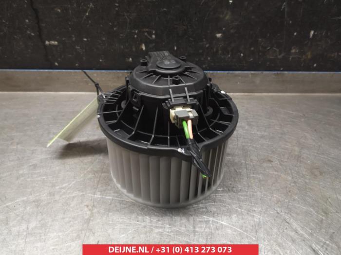 Kia Pro Ceed Kachel Ventilatiemotor O367138