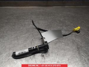 Infiniti Q30 Pop up bonnet system O265573 photo 2
