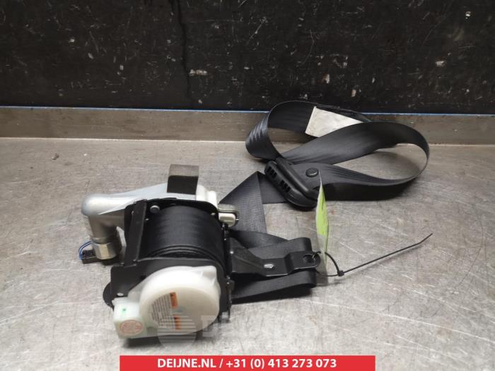 Nissan Pixo Front seatbelt, right O315114