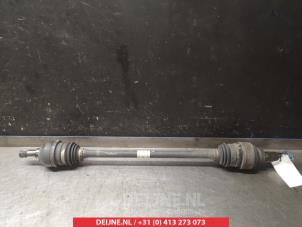 Gebruikte Homokineetas rechts-voor Infiniti Q30 (H15) 2.2d 16V AWD Prijs € 150,00 Margeregeling aangeboden door V.Deijne Jap.Auto-onderdelen BV