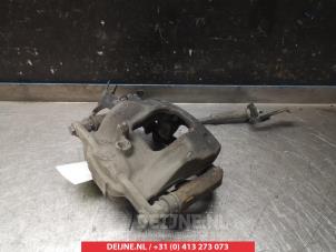 Infiniti Q30 Bremszange links vorne O325165 foto 2