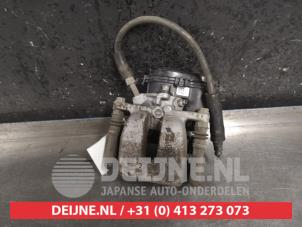 Gebruikte Remklauw (Tang) rechts-achter Infiniti Q30 (H15) 2.2d 16V AWD Prijs € 75,00 Margeregeling aangeboden door V.Deijne Jap.Auto-onderdelen BV