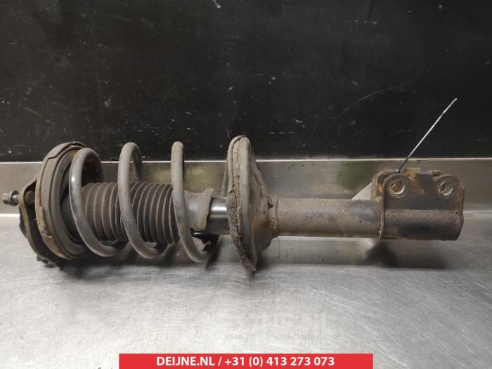Toyota Celica Stoßdämpferstrebe rechts vorne O321966