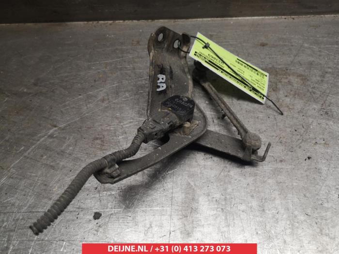Mitsubishi Outlander Xenon hoogteregelaar O266859
