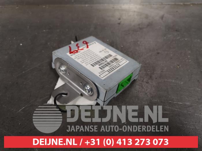 Mitsubishi Outlander Radio versterker O313940