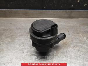 Gebruikte Waterpomp Infiniti Q30 (H15) 2.2d 16V AWD Prijs € 25,00 Margeregeling aangeboden door V.Deijne Jap.Auto-onderdelen BV