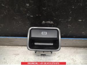 Gebruikte Handrem schakelaar Infiniti Q30 (H15) 2.2d 16V AWD Prijs op aanvraag aangeboden door V.Deijne Jap.Auto-onderdelen BV