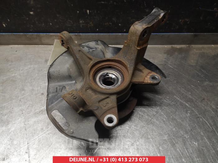 Honda Jazz Fusee links-voor O322930