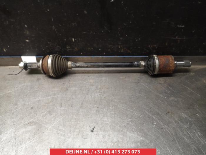 Gebruikte Aandrijfas links-voor Honda Jazz (GK/GP) 1.3 -i-VTEC 16V Prijs € 100,00 Margeregeling aangeboden door V.Deijne Jap.Auto-onderdelen BV