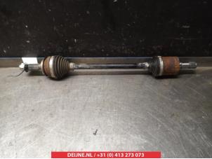 Gebruikte Homokineetas links-voor Honda Jazz (GK/GP) 1.3 -i-VTEC 16V Prijs € 100,00 Margeregeling aangeboden door V.Deijne Jap.Auto-onderdelen BV