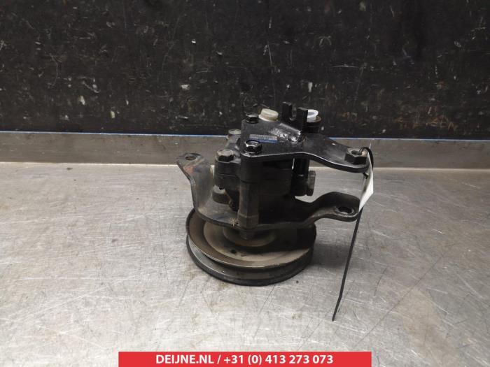 Gebruikte Pomp Servo Nissan King Cab/Pickup 4x4 (D22) 2.5 Tdi Prijs € 25,00 Margeregeling aangeboden door V.Deijne Jap.Auto-onderdelen BV