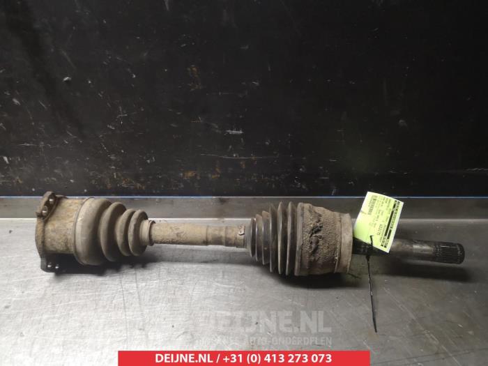 Nissan King Cab Front drive shaft, left O317828