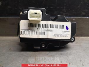 Nissan Navara Radiobedienfeld O312585 foto 2