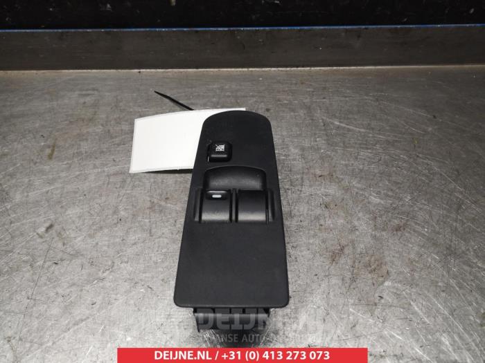 Mitsubishi Colt Combischakelaar ramen O312050