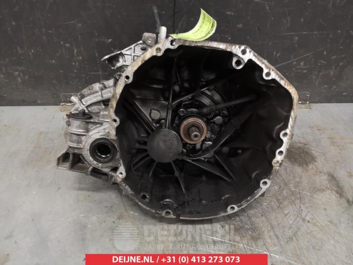Gebruikte Versnellingsbak Nissan Qashqai (J10) 2.0 dCi Prijs € 250,00 Margeregeling aangeboden door V.Deijne Jap.Auto-onderdelen BV