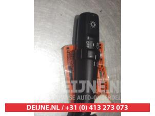Toyota MR II Licht Schalter O307421 foto 2