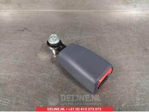 Gebruikte Veiligheidsgordel Insteek rechts-voor Hyundai Trajet Prijs € 20,00 Margeregeling aangeboden door V.Deijne Jap.Auto-onderdelen BV