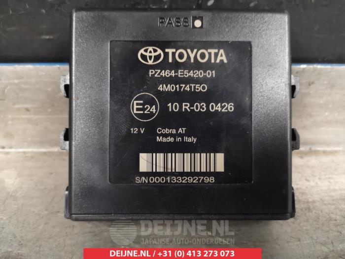 Toyota Auris PDC Module O303839