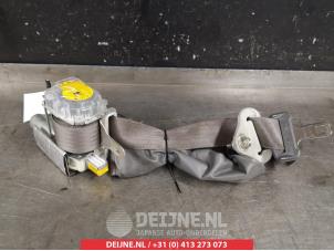 Daihatsu Cuore Sicherheitsgurt links vorne O314858 foto 2