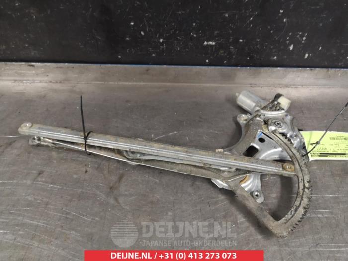 Mitsubishi L200 Ruitmechaniek 4Deurs rechts-voor O276864