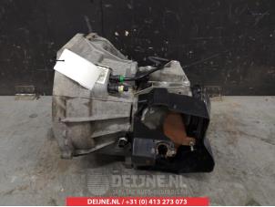 Mazda 2 Gearbox O371465 photo 2
