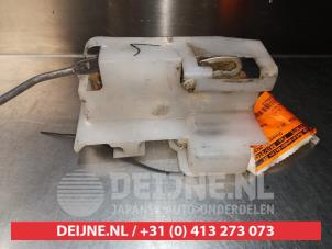 Mazda 323 Türschlossmechanik 2-türig links O278994 foto 2