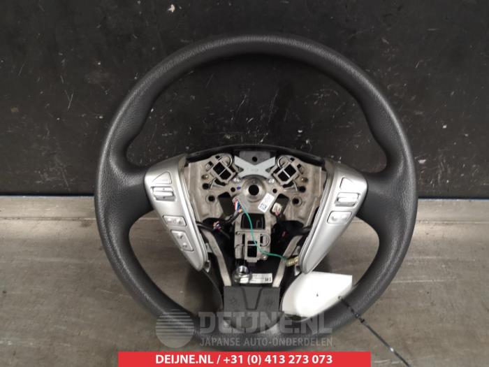 Nissan Note Lenkrad O333311