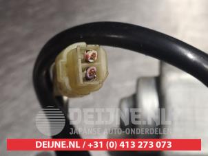 Daihatsu Sirion Ruitenwissermotor achter O301290 foto 4