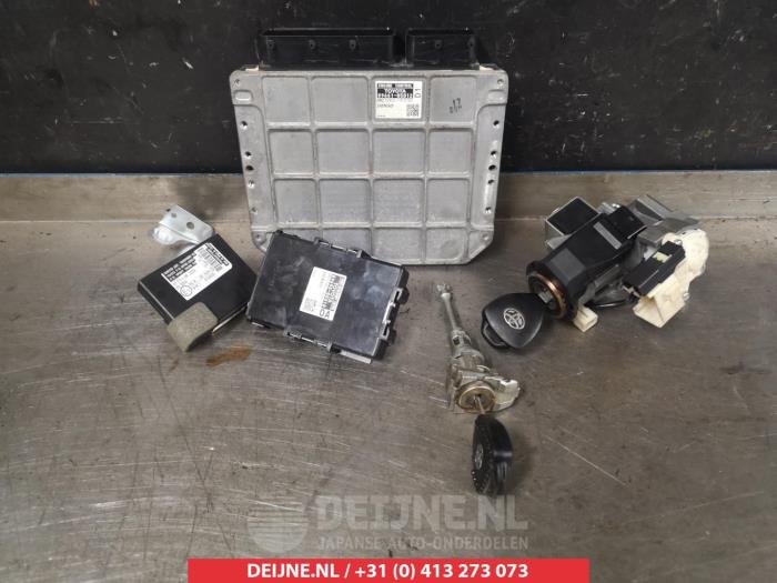 Toyota Avensis Kontaktslot+Sleutel O336046