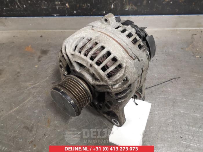 Gebruikte Dynamo Nissan Qashqai (J10) 1.5 dCi Prijs € 35,00 Margeregeling aangeboden door V.Deijne Jap.Auto-onderdelen BV