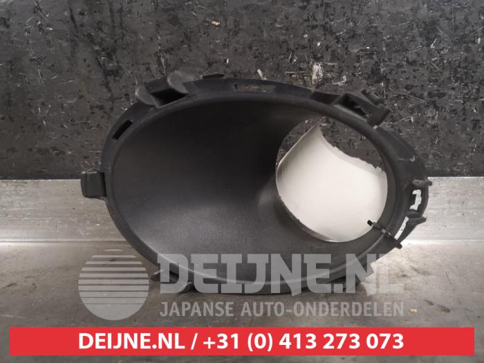 Nissan Qashqai Bumper grille O264382