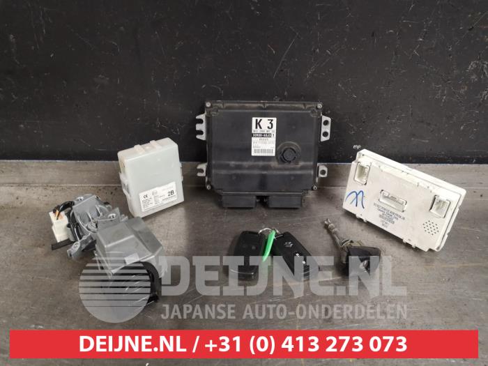 Suzuki Swift Kontaktslot+Sleutel O255682