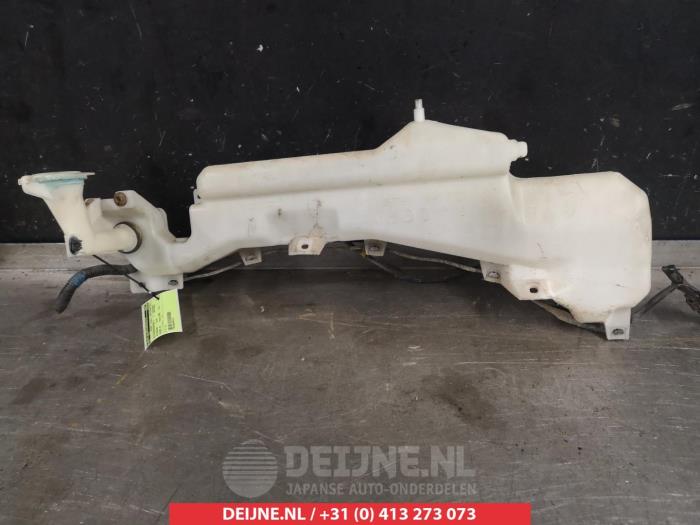 Mitsubishi Pajero Ruitensproeiertank voor O340636