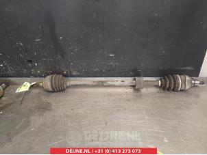 Gebruikte Aandrijfas rechts-voor Daihatsu Sirion/Storia (M1) 1.3 16V DVVT Prijs € 20,00 Margeregeling aangeboden door V.Deijne Jap.Auto-onderdelen BV