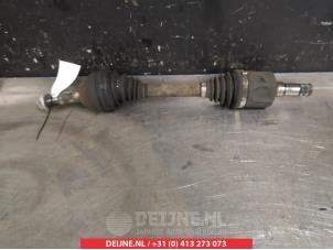 Gebruikte Aandrijfas links-voor Chevrolet Captiva (C100) 2.0 CDTI 16V 127 4x2 Prijs € 50,00 Margeregeling aangeboden door V.Deijne Jap.Auto-onderdelen BV