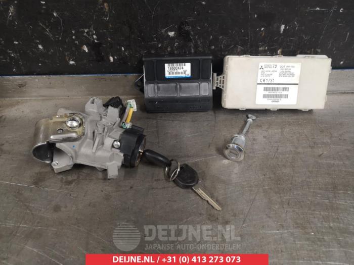Computer Motormanagement Mitsubishi Space Star (A0), 2012 1.2 12V, Hatchback, Benzine, 1.193cc, 59kW (80pk), FWD, 3A92, 2012-10, A03 (Gebruikt)