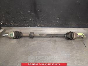 Gebruikte Homokineetas rechts-voor Daihatsu YRV (M2) 1.3 16V DVVT Prijs € 25,00 Margeregeling aangeboden door V.Deijne Jap.Auto-onderdelen BV