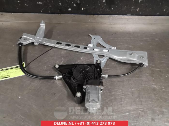 Toyota Aygo Ruitmechaniek 4Deurs rechts-voor O277135