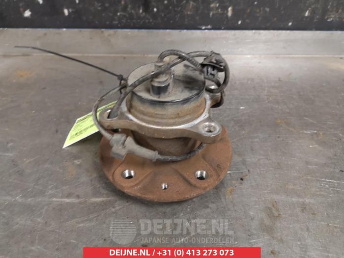 Suzuki Swift Radlager hinten O385152