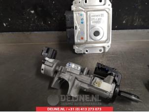 Suzuki Celerio Engine management computer O345255 photo 2