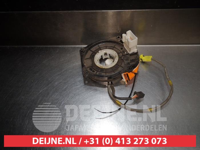 Nissan King Cab Klokveer Airbag O307754